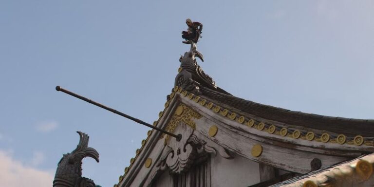 naoe-perched-on-a-rooftop-in-ass